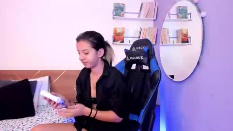 Snapshot of lucy_ferreiraa chatting on February 2025 04:37:01 AM Your Lucy online show from February 2025 04:37:01 AM