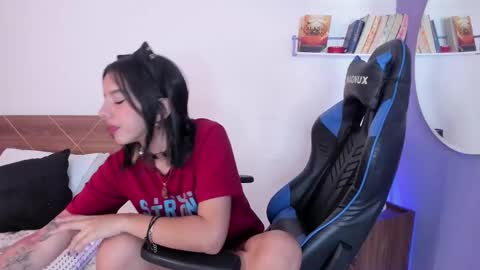 Snapshot of lucy_ferreiraa chatting on March 2025 06:59:02 AM Your Lucy online show from March 2025 06:59:02 AM