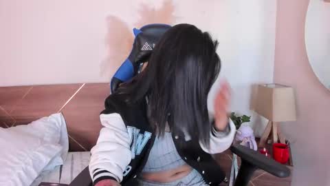 Snapshot of lucy_ferreiraa chatting on October 2025 04:43:01 AM Your Lucy online show from October 2025 04:43:01 AM