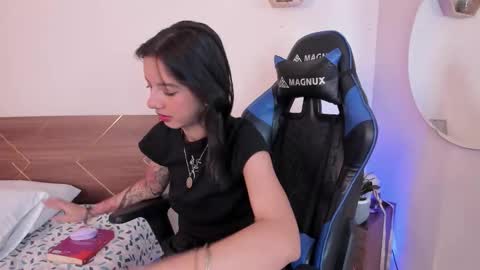 Snapshot of lucy_ferreiraa chatting on October 2025 06:16:02 AM Your Lucy online show from October 2025 06:16:02 AM