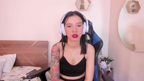 Snapshot of lucy_ferreiraa chatting on October 2025 05:04:02 AM Your Lucy online show from October 2025 05:04:02 AM