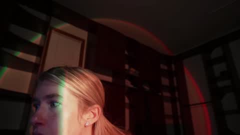 Lucy. online show from December 2024 04:01:02 AM