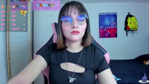 Snapshot of lucy_hess_ chatting on October 2025 09:02:01 PM Lucy online show from October 2025 09:02:01 PM