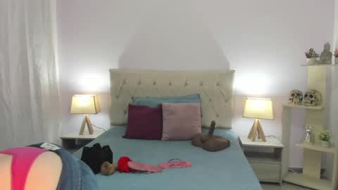 Lucia online show from December 2024 09:49:02 PM
