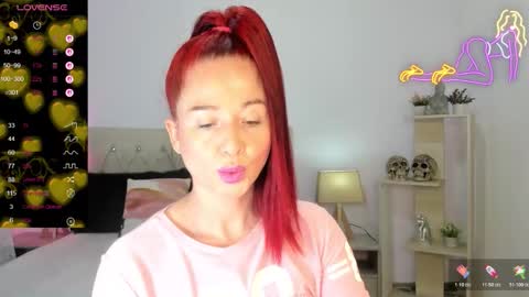 Snapshot of lucy_hot77 chatting on November 2025 09:59:01 PM Lucia online show from November 2025 09:59:01 PM