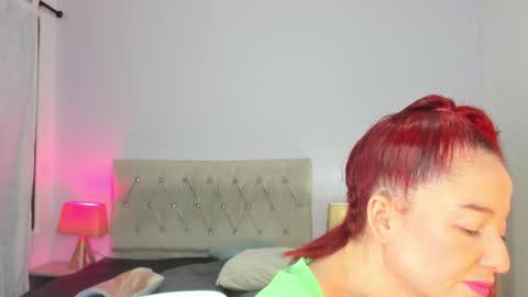 Snapshot of lucy_hot77 chatting on November 2025 09:48:02 PM Lucia online show from November 2025 09:48:02 PM