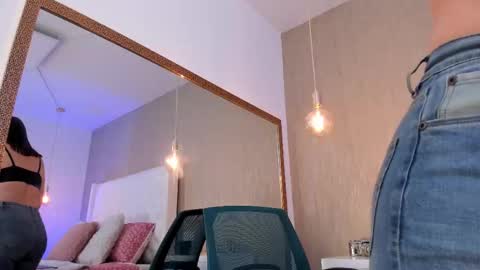 Lucy online show from September 2025 01:27:02 PM