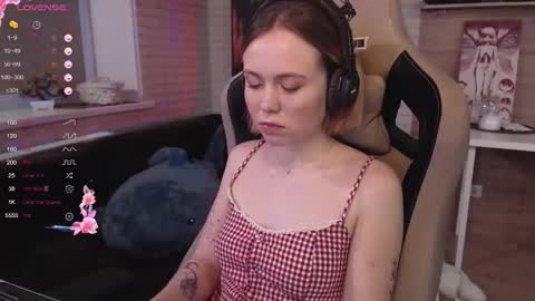 Lucy online show from October 2025 09:26:01 PM