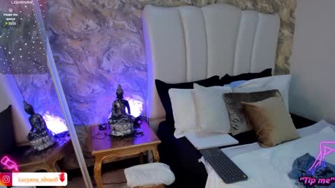 Lucyana Silva online show from January 2025 10:49:01 AM