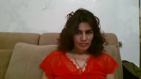 lucydoorbell online show from October 2025 07:47:02 PM