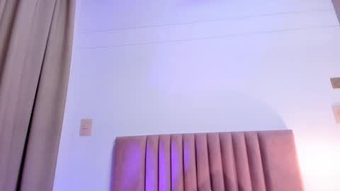 LucyJhonsonn online show from December 2024 12:46:01 AM