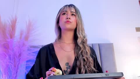 LucyJhonsonn online show from January 2025 04:36:01 AM