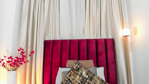 LucyJhonsonn online show from February 2025 01:18:02 AM