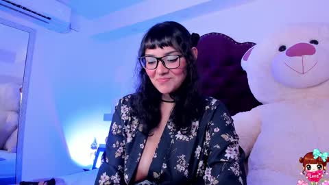 Snapshot of lucyluy chatting on February 2025 07:39:02 AM Instagramlucyluy10 online show from February 2025 07:39:02 AM