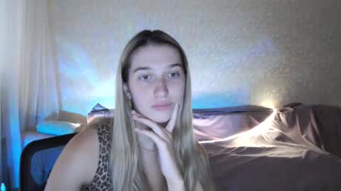 Lucy Ree online show from September 2025 03:12:02 PM