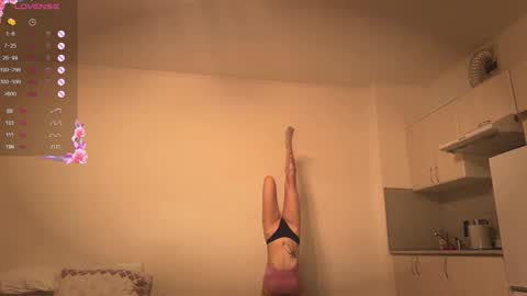 Spider Girl  online show from November 2025 02:39:01 PM