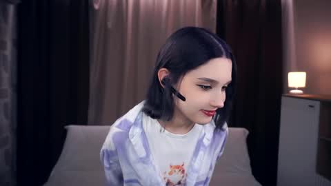 Snapshot of luellazahnen chatting on September 2025 05:24:01 PM Alison online show from September 2025 05:24:01 PM