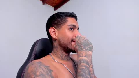 Luigi Vitale online show from October 2025 05:11:02 AM