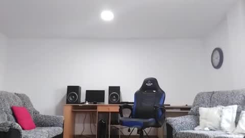 Snapshot of luigielporno chatting on October 2025 02:13:02 PM Luigi online show from October 2025 02:13:02 PM