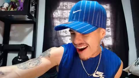 Snapshot of luis_as chatting on November 2025 01:55:01 PM Luis AS online show from November 2025 01:55:01 PM