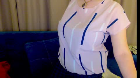 Snapshot of luisa_rosee chatting on February 2025 01:00:02 AM Luisa Rosee online show from February 2025 01:00:02 AM