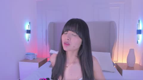 Snapshot of luisah_ chatting on November 2025 08:21:02 PM L U I S A online show from November 2025 08:21:02 PM