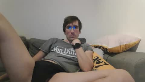 Snapshot of luismcawesome chatting on December 2025 10:19:01 PM Luis online show from December 2025 10:19:01 PM