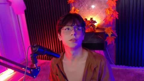 luixdust1 online show from October 2025 04:30:01 AM