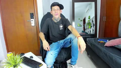 lujuriau_u online show from October 2025 05:04:02 AM