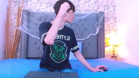 luke_carter online show from November 2025 01:02:01 PM