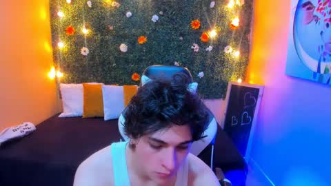 Snapshot of luke_howland chatting on December 2024 08:36:02 PM Luke online show from December 2024 08:36:02 PM