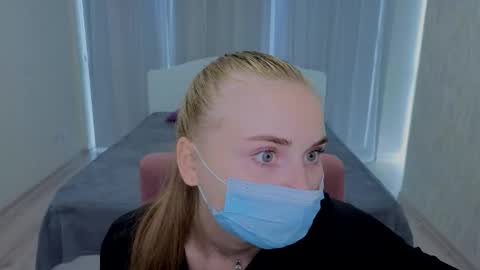 lukeriamoon online show from September 2025 05:40:01 AM