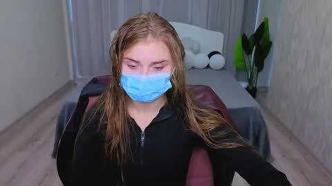 lukeriamoon online show from November 2025 06:02:02 AM