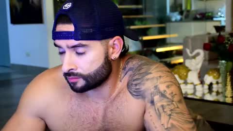 Lukhas f4f online show from March 2025 02:25:02 AM