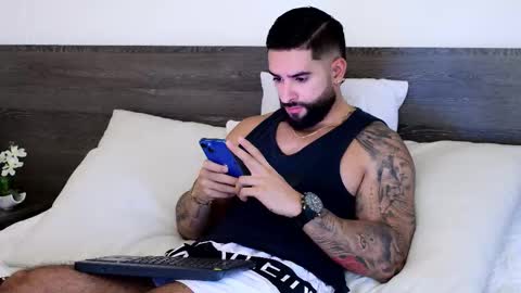 Lukhas f4f online show from October 2025 09:35:02 PM