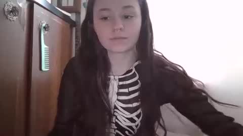 Snapshot of lulupixxx chatting on February 2025 06:24:02 PM Connie online show from February 2025 06:24:02 PM