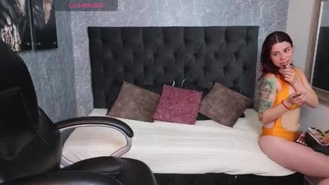 Luna online show from November 2025 04:33:02 AM