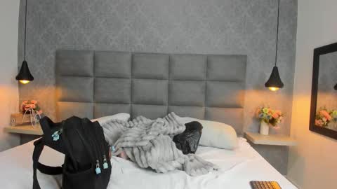 Snapshot of luna_bella3 chatting on November 2025 11:09:02 AM Luna online show from November 2025 11:09:02 AM