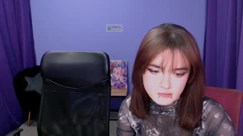 luna_berryy online show from December 2024 08:25:01 PM