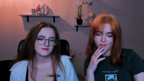 luna_berryy online show from December 2024 08:34:01 PM