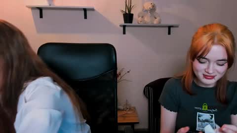 luna_berryy online show from December 2024 02:41:02 AM