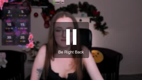 luna_berryy online show from January 2025 10:45:02 PM
