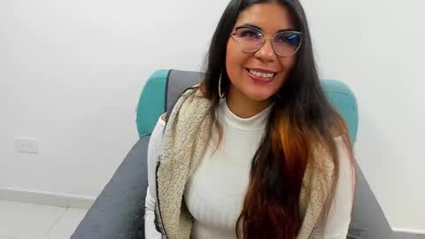 Snapshot of luna_dumont chatting on January 2025 11:15:02 AM luna online show from January 2025 11:15:02 AM