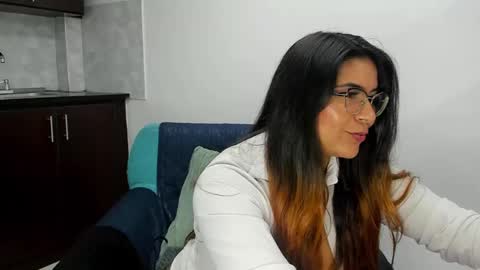 Snapshot of luna_dumont chatting on February 2025 02:20:01 PM luna online show from February 2025 02:20:01 PM