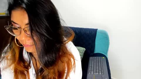 Snapshot of luna_dumont chatting on February 2025 05:40:02 PM luna online show from February 2025 05:40:02 PM