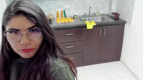 Snapshot of luna_dumont chatting on September 2025 12:48:01 PM luna online show from September 2025 12:48:01 PM