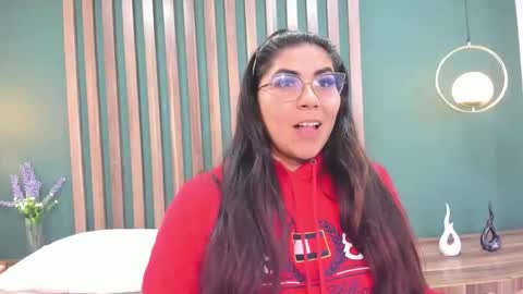 luna  online show from September 2025 08:02:01 PM