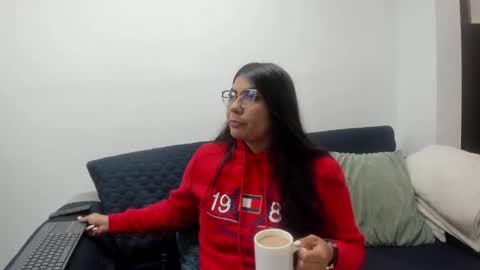 luna  online show from September 2025 11:26:01 AM