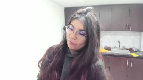 luna  online show from October 2025 11:11:01 AM