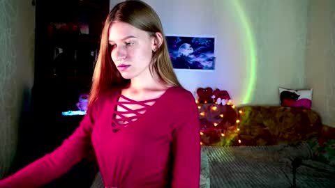 luna_evan online show from October 2025 09:57:01 AM